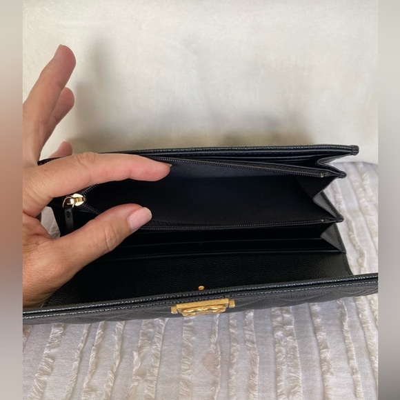 Chanel Black Wallet Quilted Caviar Leather CC Logo - Picture 7 of 17